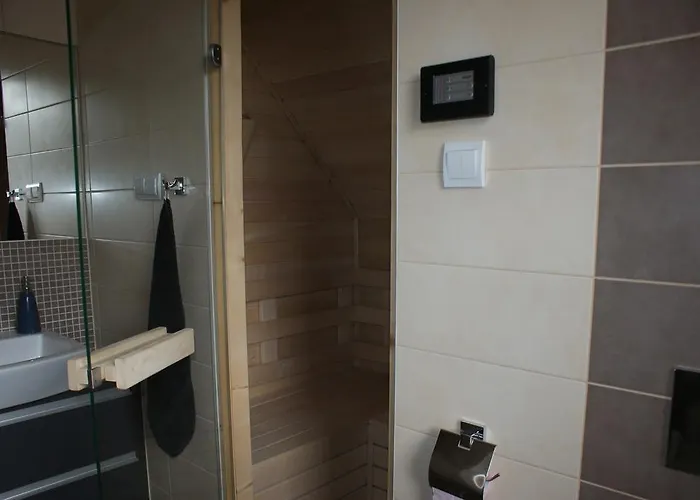 Pod Sniezka Z Sauna I Kominkiem * 카르파츠